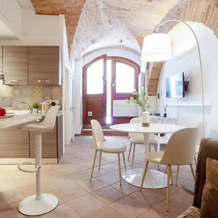 Medieval Flat With Whirlpool Bath Perúgia